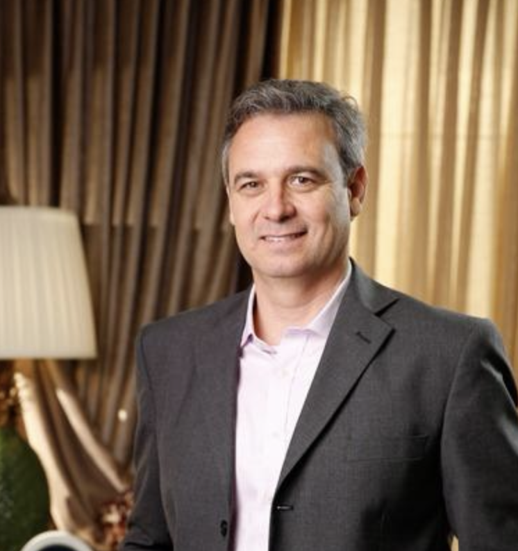 Emerson Pompeo